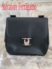 (人気)   Salvatore Ferragamo   サルヴァトーレフェラガモ  ショルダーバッグ