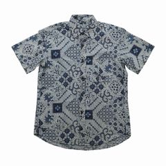バティックシャツ コットン半袖シャツ ホワイト＆ブルー アジアン雑貨 バリ雑貨 服 アロハシャツ リゾートウェア 半そでシャツ クールビズ メンズ ユニセックス ユニフォーム 制服 インドネシア 民族衣装【メール便】150139