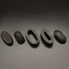 AFH010　日本刀装具　縁頭　矢の図　鋼製　絵金銀　刀剣美術　武道具　居合　現代品