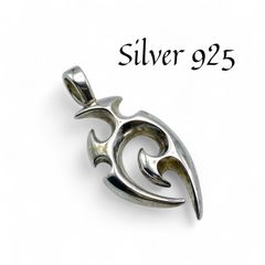 ○【特価品】シルバー925 サンシンボル ヤジリ型 ペンダント - メルカリ