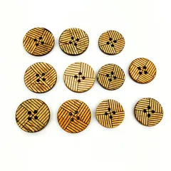 【特価】手芸　ボタン　ウッド風　約18mm・21mm　11個まとめ売り