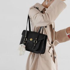 【新品】レトロガーリー♡カレッジ風ショルダーバッグ レディース ショルダーバッグ 肩掛け ブラック 黒　C0100
