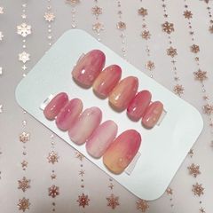 ネイルチップ 桃ネイル ニュアンス - メルカリ