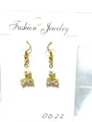 No0023 ピアス　リボン　パール　ビジュー　ハンドメイド