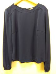 NINA CARTER 銀座マギー　パール装飾　ノーカラー　デニムジャケット NINA CARTER 銀座マギー パール装飾 ノーカラー デニム