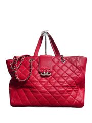 CHANEL／MATELASSE(マトラッセ チェーンショルダーバック）