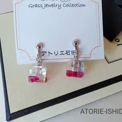 ［ローズピンク+ゴールド+クリアガラス］小窓イヤリング/ピアス変更ラッピング無料