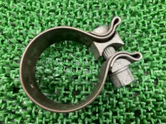 R1100S マフラークランプ 18-22 1 342 599 BMW 純正 バイク 部品 サイレンサーバンド 曲がり無し 品薄 希少品 車検 Genuine 【中古】 56のサムネイル