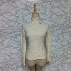 コムサ　COMME CA　レディース　長袖ニットセーター　タートルネック　【9】 クリーム色　ベージュ　刺繍　薄手　ウール混　かわいい