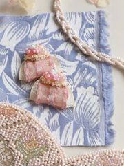 ピンク刺繍リボンピアスイアリング