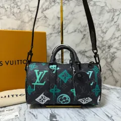 2025年最新】vuitton グラフィティーの人気アイテム - メルカリ