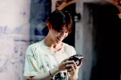 【中古】生写真(男性) 防弾少年団/Jimin(ジミン)/横型・上半身・衣装白・両手機械・顔下向き・ポストカードサイズ/展示会「2018 BTS EXHIBITION オヌル」「24=7 Serendipity」シーズン1 生写真(LIVE PHOTO)