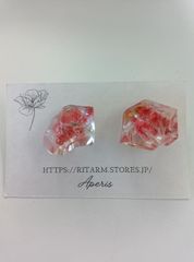 ⑩　多面体レジン　アクセサリー　ピアス　ハンドメイド　ドライフラワー　レッド