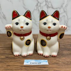薬師窯 菊花 招き猫 右手 ＆ 左手上げ 赤 小 セット 縁起物 10.5cm Yakushigama Maneki Neko Lucky Cat Set of 2