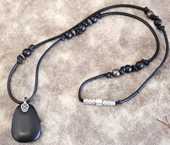 ✨ 【BOTTEGA VENETA ボッテガ・ヴェネタ ネックレス】木製トップ×SV925 / ブラック✨