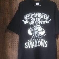 PORT&COMPANY 「SHORT FAT AND HAS A BIG MOUTH  AS LONG AS SHE SWALLOWS」プリントＴシャツ 　サイズ２ＸＬ