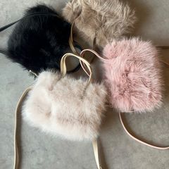 ショルダー付き　ファーバッグ　4色