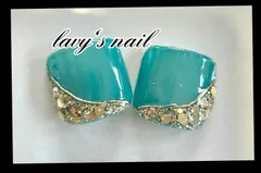フット親指　ターコイズグリーン　マグネットネイル　ガラスフレンチネイル