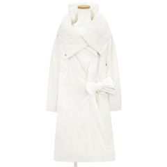 希少 ISSEY MIYAKE イッセイミヤケ 変形 ビッグシルエット中綿 ロング コート 1 プリーツ ホワイト 47261