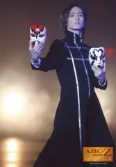 【中古】生写真(ジャニーズ) Travis Japan/川島如恵留/ライブフォト・全身・衣装黒・銀・両手仮面/『ABC座「ジャニーズ伝説2018」』ステージフォト 第1弾