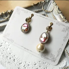 ♪シェルストーン　コットンパール　アシンメトリーイヤリング　レジンアクセサリー♪