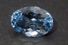 天然アクアマリン ルース 1.208ct 約5mm×8mm ソーティング付き！