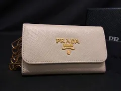 2024年最新】PRADA キーケース サフィアーノの人気アイテム - メルカリ