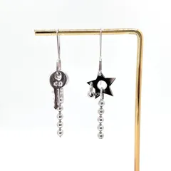 2025年最新】dior ピアス 星の人気アイテム - メルカリ