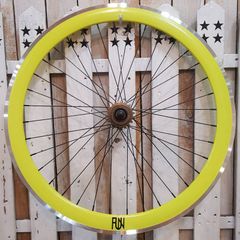 FUN 700C カメレオンホイール リア イエロー