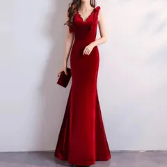 ブラックのレースにリボンがオシャレなベロア生地のロングドレス