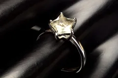 シルバー925◇宝石質 リビアングラス 8x8mm スター 星 指輪リング(サイズ調整可) 1個売り パワーストーン 天然石 _PRG2125