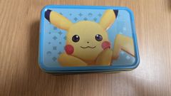 【訳あり】ポケモン東京ばな奈　はみ出しチョコのクッキーサンド　スペシャル缶（ピカチュウ）　ショッパー同梱