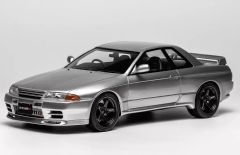 オートアート1/18日産 スカイライン GT-R R32 Vスペック II - メルカリ