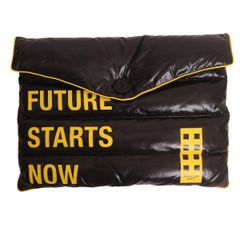 Item thumbnail for item fc606e01-1a32-4f0b-9a57-ff5a8b2df6cf