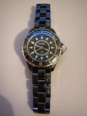 シャネル J12 H2571 29mm ダイヤ8P 正規オーバーホール済み - メルカリ