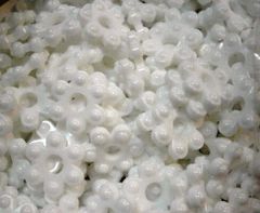 【メール便対応】花はじき100ｇ（白）
