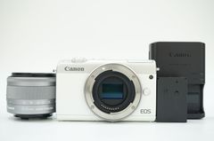 C041124)Canon EOS M100　ミラーレス一眼レフ　15-45mm レンズキット