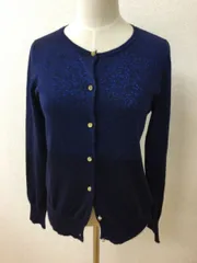ナチュラルビューティーベーシック　ネイビーニットカーディガン 上半身ラメ