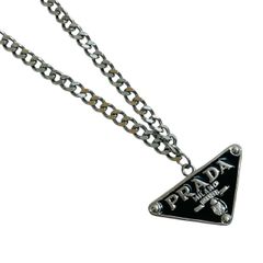 10/23までの出品！【美品】 ☆PRADA トライアングルロゴ SV925