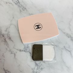 ［良品］CHANEL シャネル LE BLANC ルブラン ブライトニング コンパクト BD21 ブラシ 2点 まとめ売り 01-0045