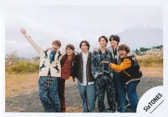 【中古】生写真(STARTO) SixTONES/集合(6人)/横型・全身/アルバム「THE VIBES」MVオフショット/公式生写真
