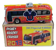 【中古】トミカ ディズニーリゾートクルーザー 2013スペシャルエディション(レッド×イエロー) 「トミカ」 東京ディズニーリゾート限定