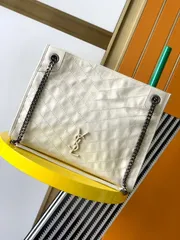 SAINT LAURENT ニキ ショッピングバッグ - 33×27×11.5cm オイルドレザー [本日特価|新品未使用品]