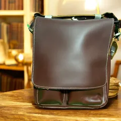 TIDING 本革ショルダーバッグ メンズ レディース兼用 ハンドメイド レザー メッセンジャーバッグ 茶 ブラウン