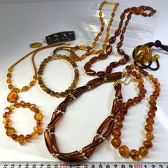 [53A] 圧縮琥珀 ネックレス ペンダント 50点 Na12-251010D3 53A] 圧縮琥珀 ネックレス ペンダント 50点 Na12-251010D3 - メルカリ