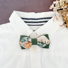 【匿名配送】ベビーからキッズ蝶ネクタイ　グリーン×花柄　七五三　結婚式　発表会　入園式　記念写真