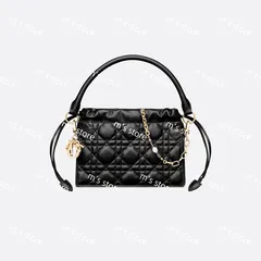 2025年最新】old dior バッグの人気アイテム - メルカリ