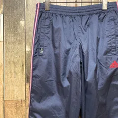 《激レア》アディダス adidas 黒☆ナイロンパンツ L 刺繍ロゴ デカロゴ ビッグロゴ ワンポイントロゴ ロゴタグ パフォーマンス スリーストライプ CLIMAPROOF ネイビー hs
