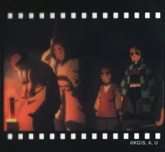 【中古】キャラカード 集合(鍛冶場) フィルム風クリアカード 「鬼滅の刃×ufotable DINING 鬼滅シアター開催記念 THEATER DINING 刀鍛冶の里編」 お楽しみくじ景品