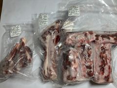 遺品整理 エゾ鹿  背骨4本 (約1kg)上腕骨 肩甲骨(へら骨) Set【犬 おやつ ドッグフード 生食 無添加 国産 エゾシカ ペットフード】